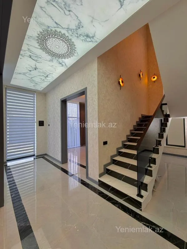 Satılır 5 otaqlı həyət evi 200 m²