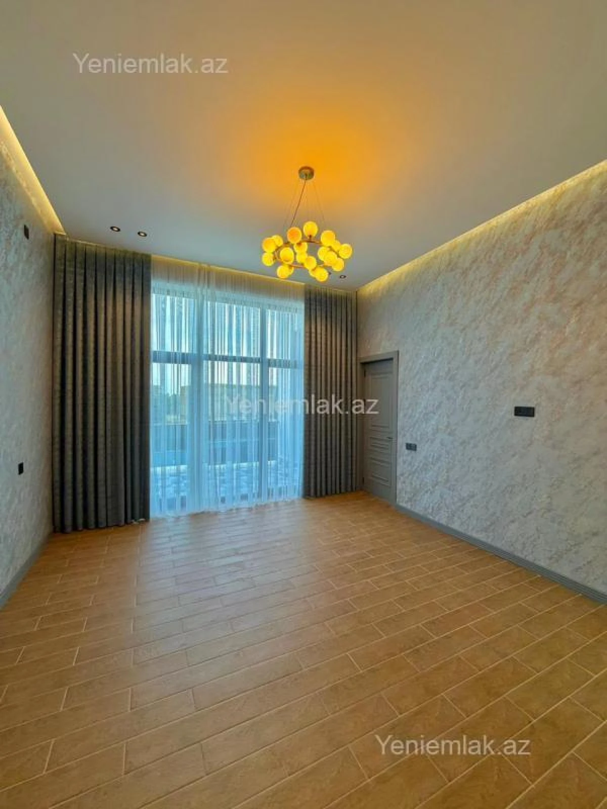 Satılır 5 otaqlı həyət evi 200 m²