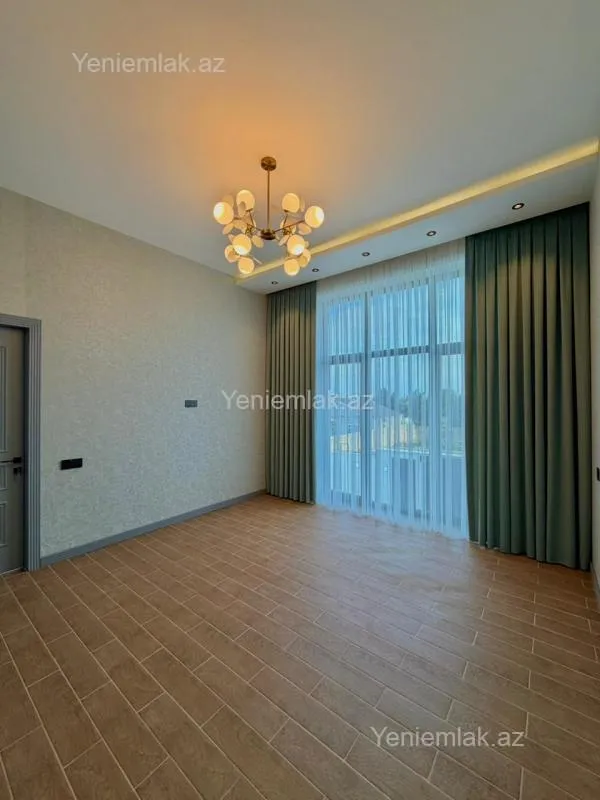 Satılır 5 otaqlı həyət evi 200 m²