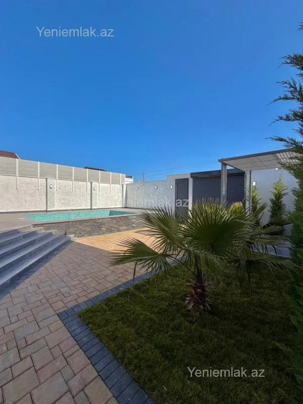 Satılır 5 otaqlı həyət evi 200 m²