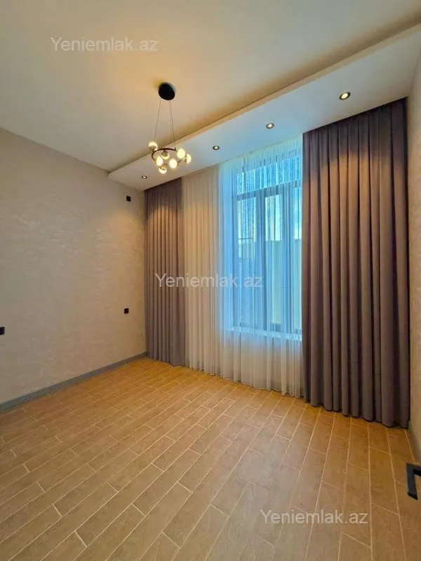 Satılır 5 otaqlı həyət evi 200 m²
