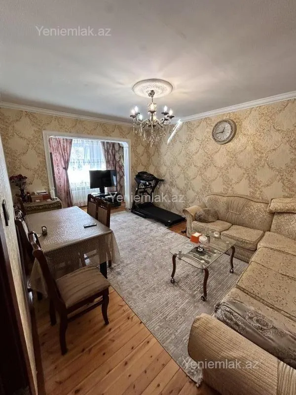Satılır 3 otaqlı köhnə tikili 72 m²