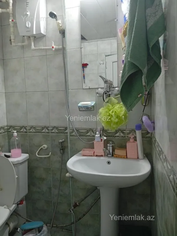 Satılır 2 otaqlı köhnə tikili 40 m²