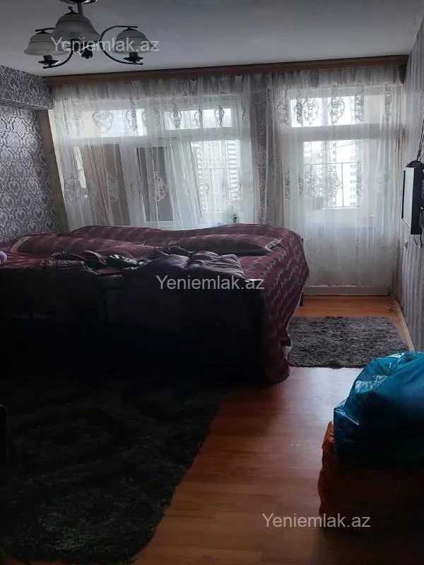 Satılır 2 otaqlı köhnə tikili 40 m²
