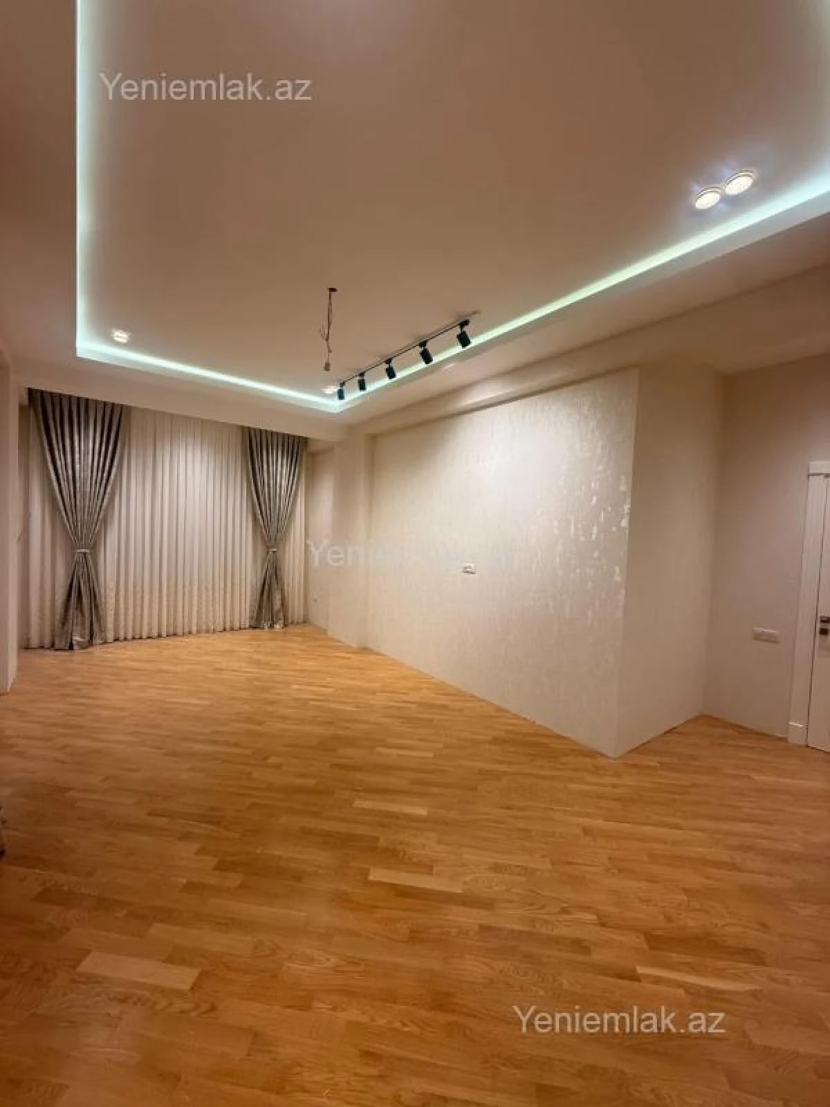 Satılır 4 otaqlı yeni tikili 142 m²