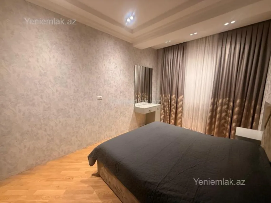 Satılır 4 otaqlı yeni tikili 142 m²