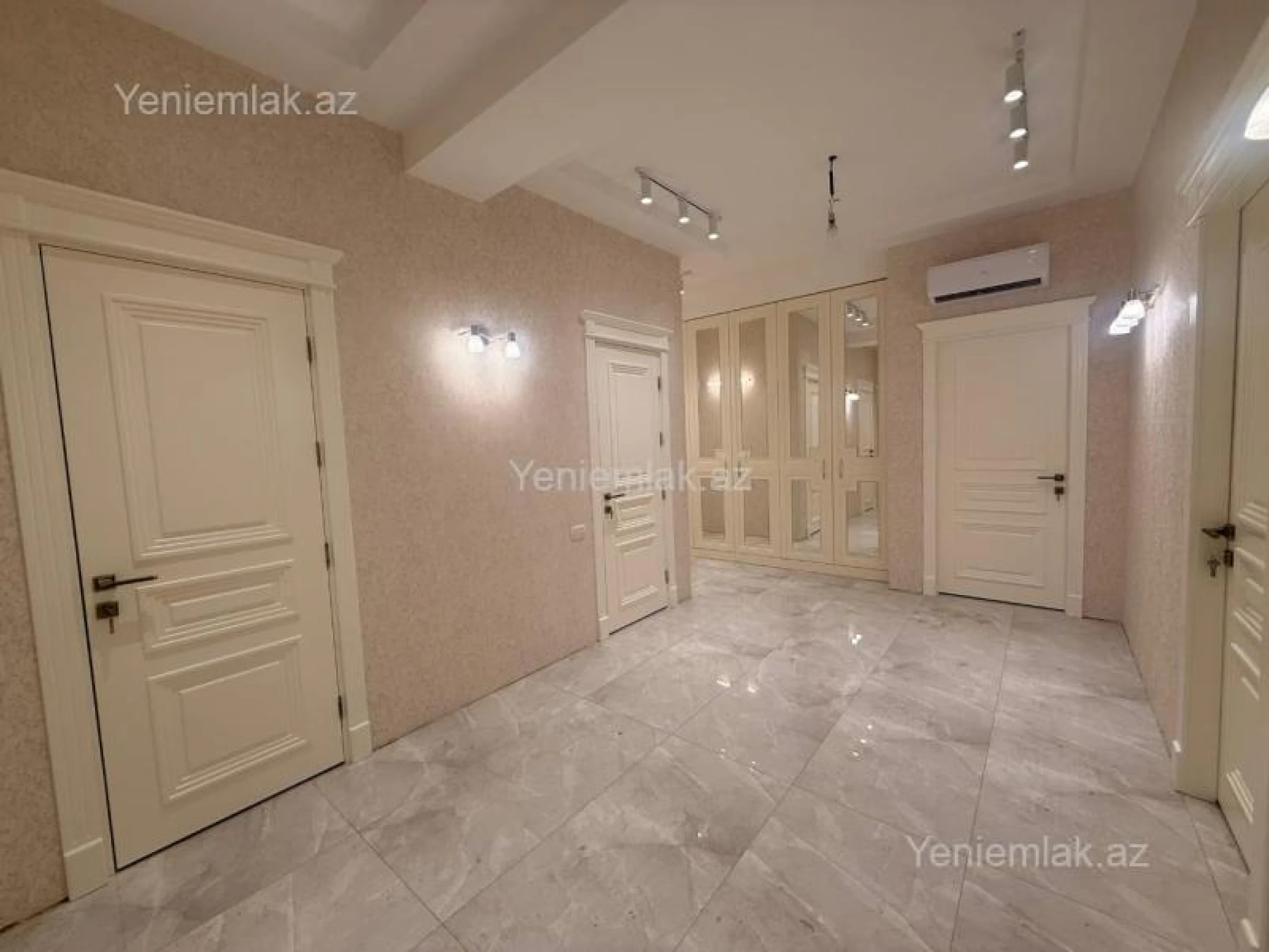 Satılır 4 otaqlı yeni tikili 142 m²