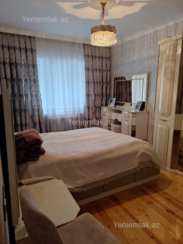 Satılır 3 otaqlı köhnə tikili 85 m²