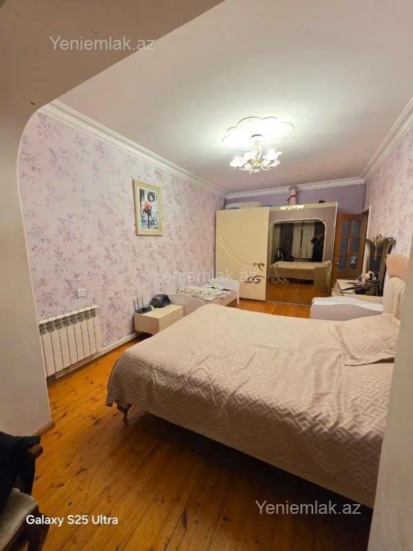 Satılır 5 otaqlı köhnə tikili 125 m²