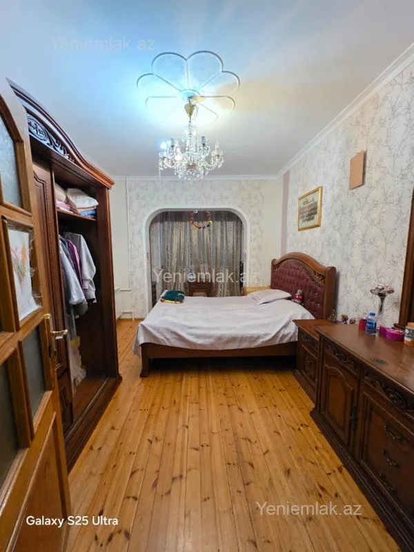 Satılır 5 otaqlı köhnə tikili 125 m²