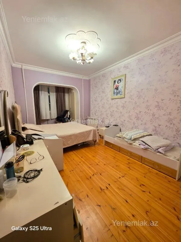 Satılır 5 otaqlı köhnə tikili 125 m²