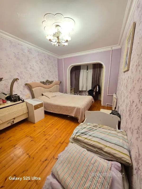 Satılır 5 otaqlı köhnə tikili 125 m²