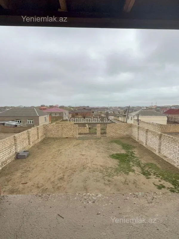 Satılır 6 otaqlı həyət evi 288 m²