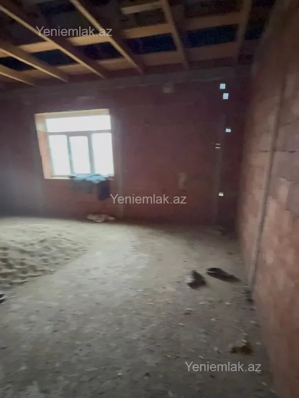 Satılır 6 otaqlı həyət evi 288 m²