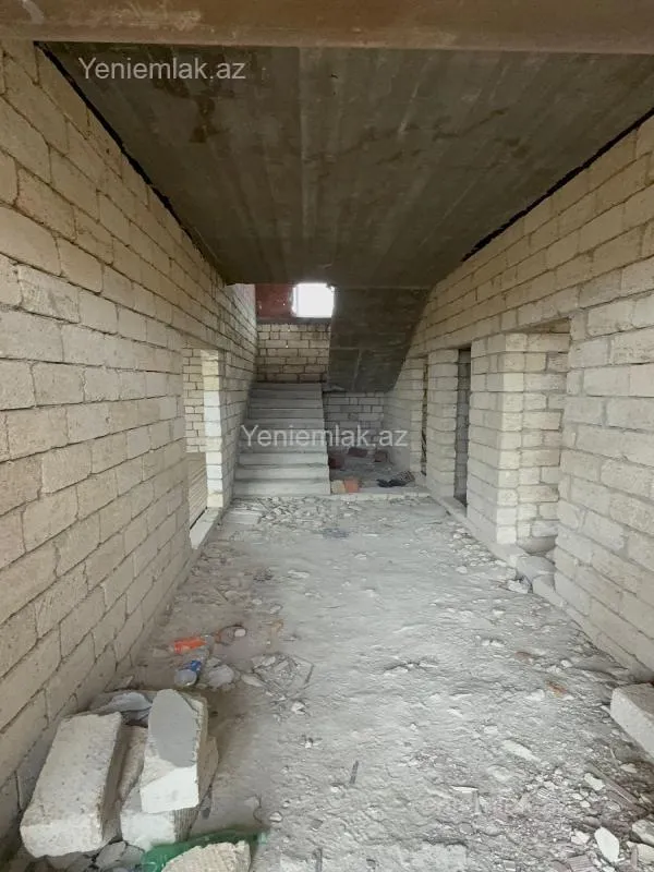 Satılır 6 otaqlı həyət evi 288 m²