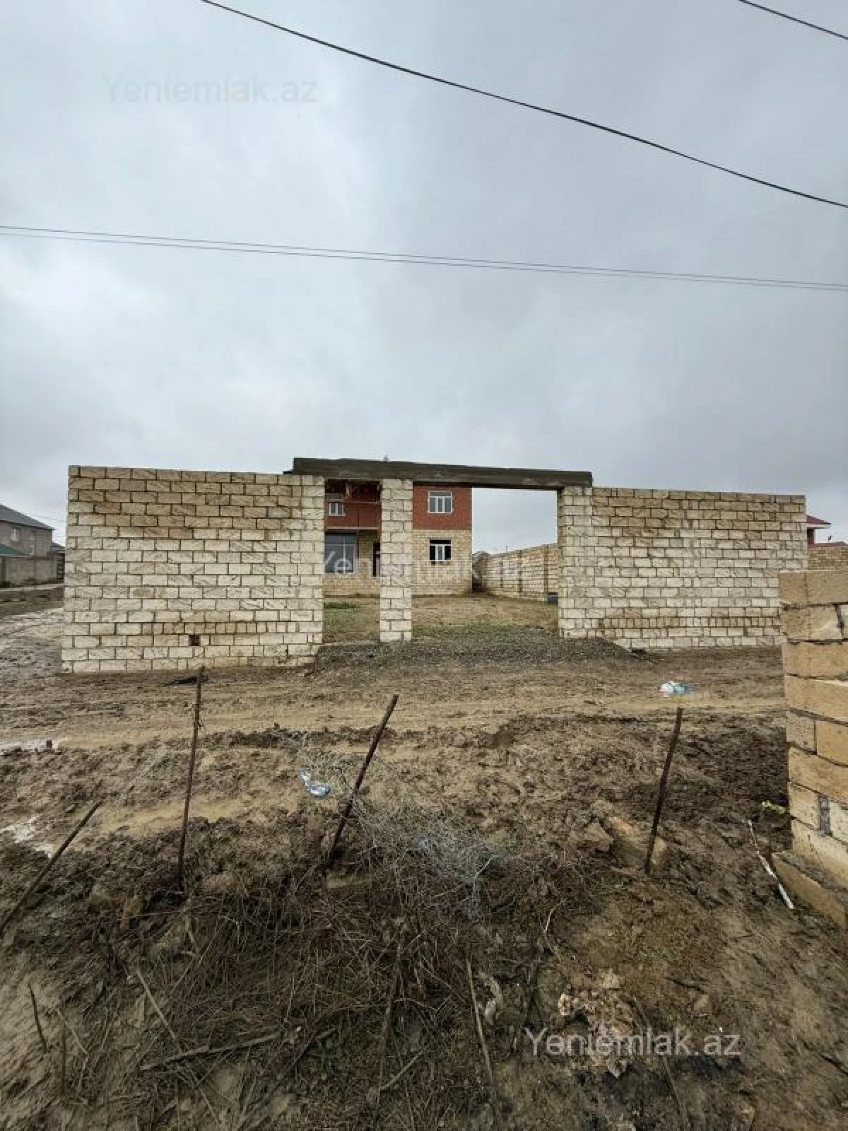 Satılır 6 otaqlı həyət evi 288 m²