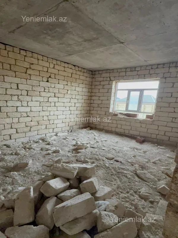 Satılır 6 otaqlı həyət evi 288 m²