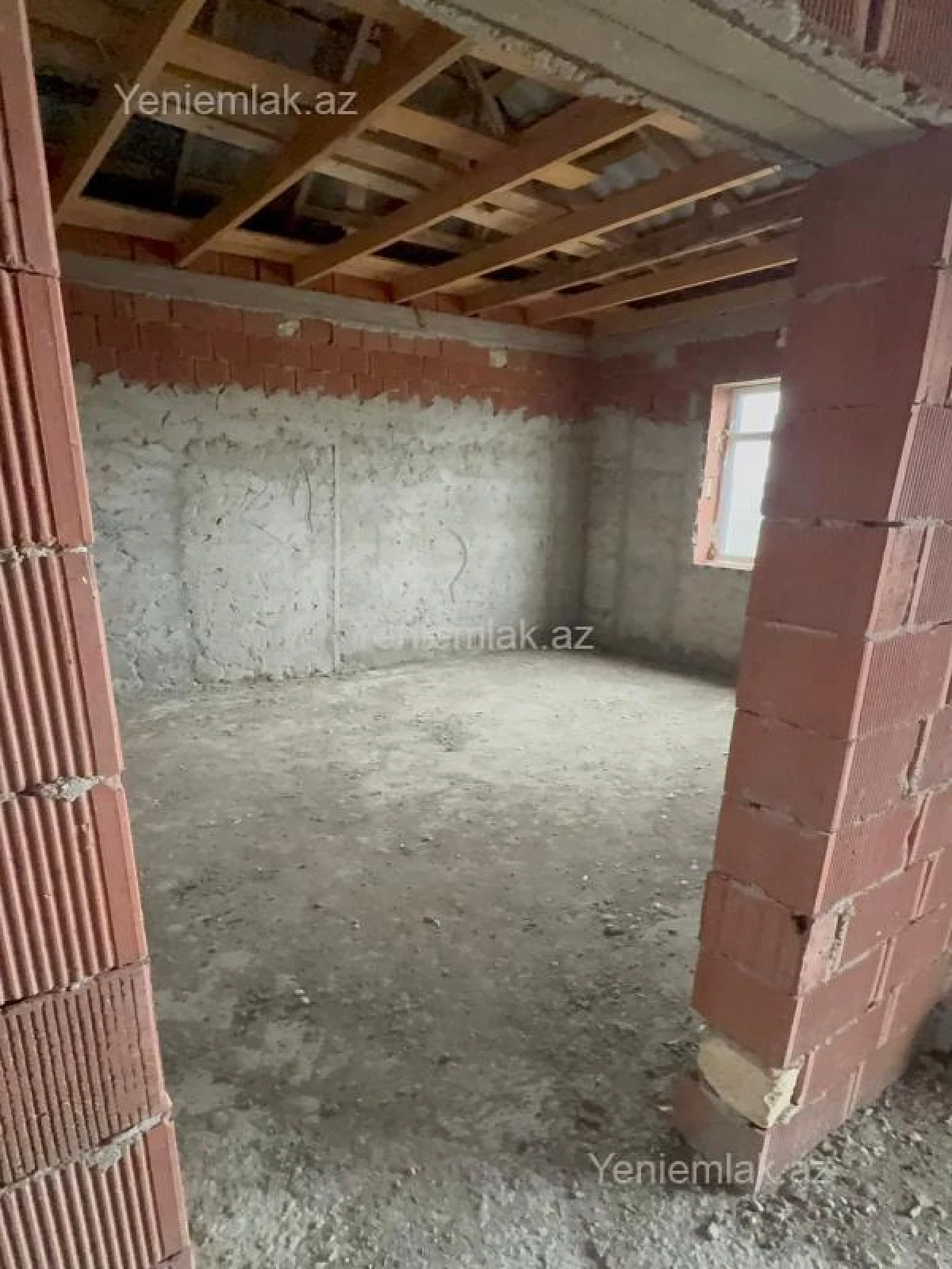 Satılır 6 otaqlı həyət evi 288 m²