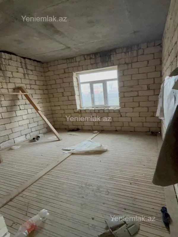 Satılır 6 otaqlı həyət evi 288 m²
