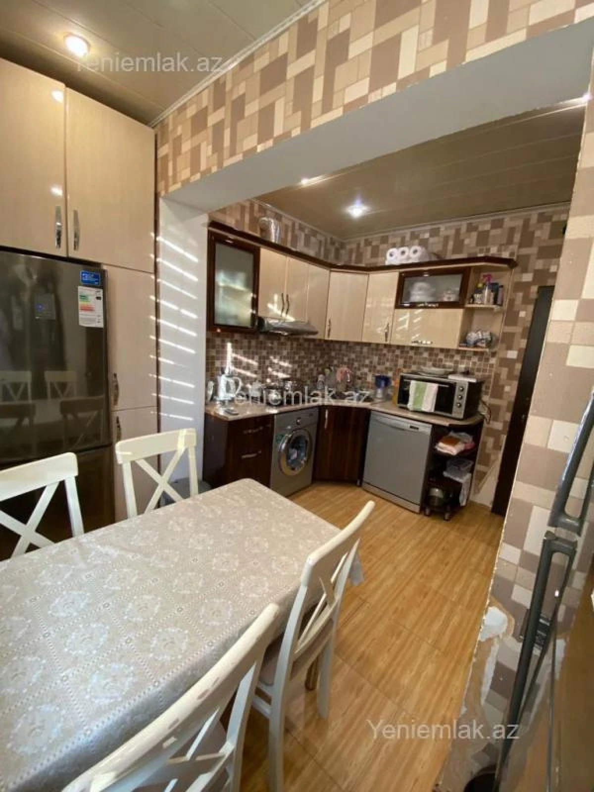Satılır 3 otaqlı köhnə tikili 85 m²
