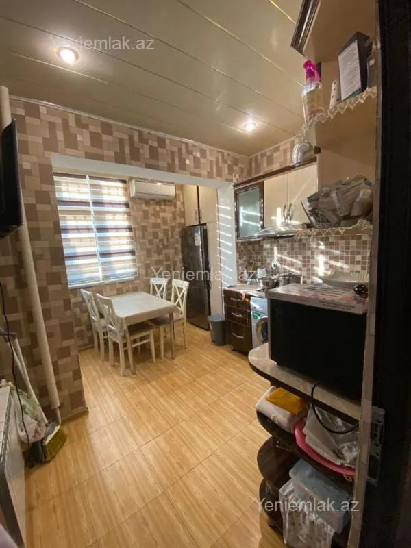 Satılır 3 otaqlı köhnə tikili 85 m²