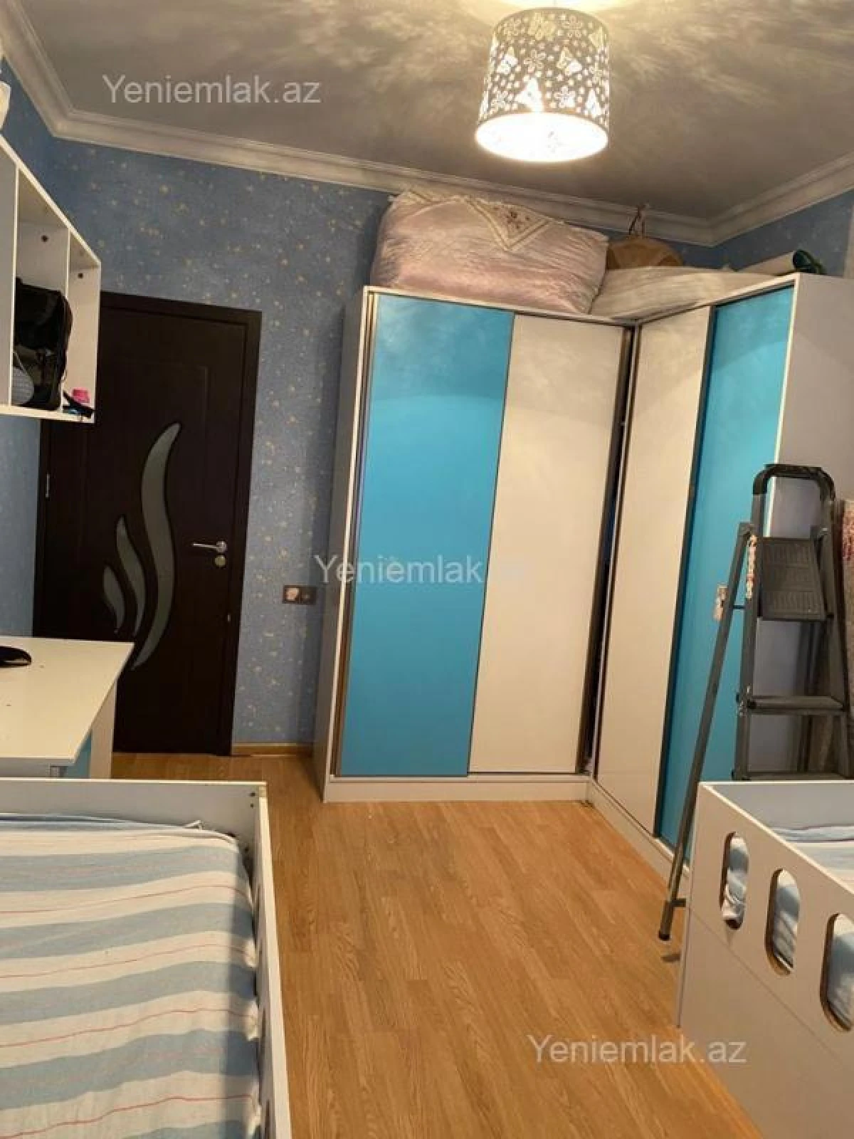 Satılır 3 otaqlı köhnə tikili 85 m²