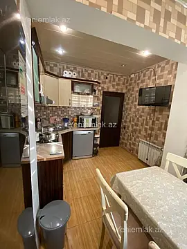 Satılır 3 otaqlı köhnə tikili 85 m²