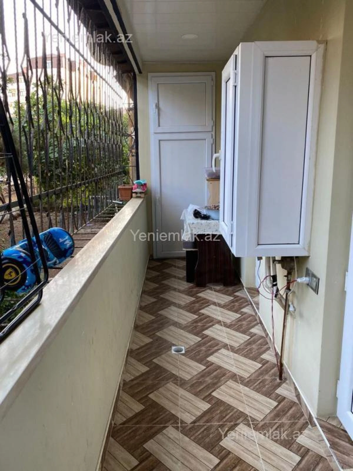 Satılır 3 otaqlı köhnə tikili 85 m²