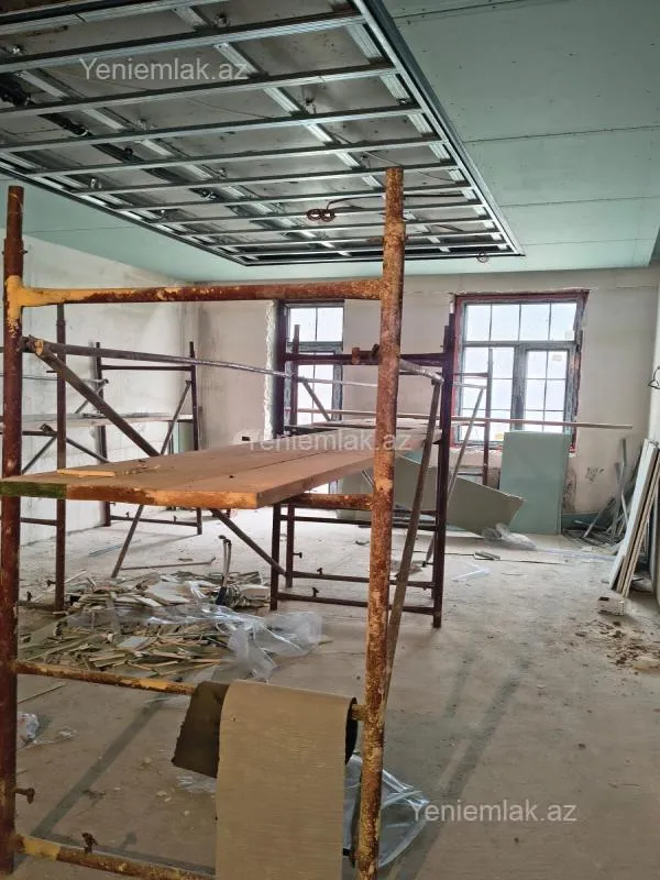 Satılır 6 otaqlı yeni tikili 270 m²