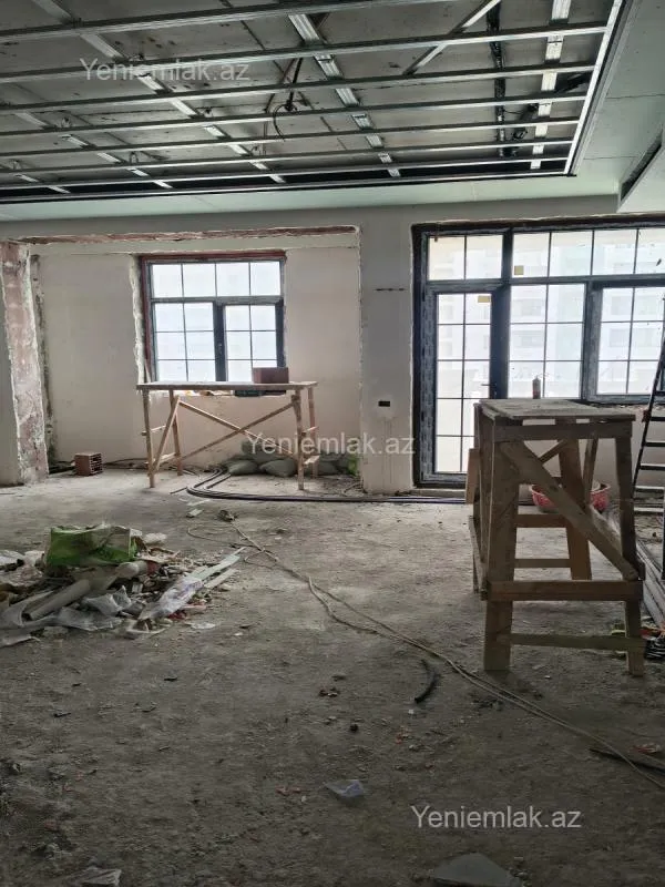 Satılır 6 otaqlı yeni tikili 270 m²