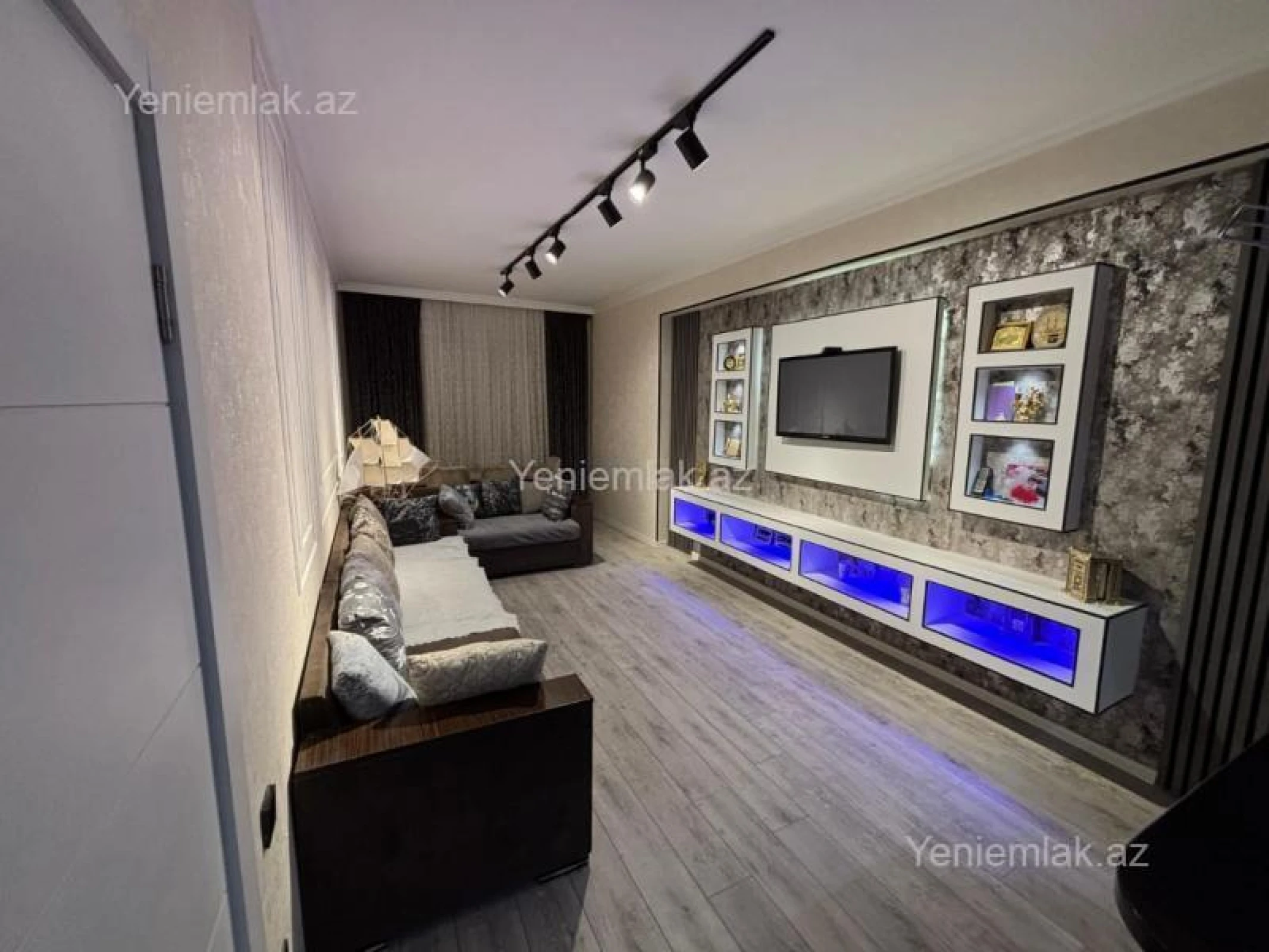 Satılır 3 otaqlı yeni tikili 76 m²