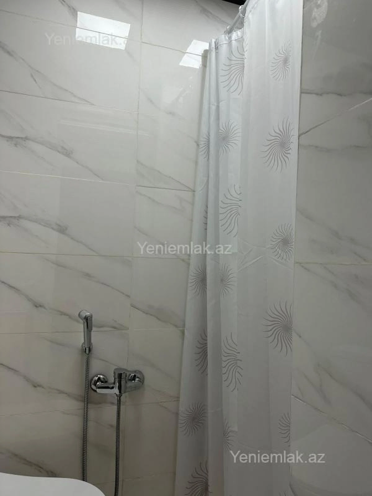 Satılır 2 otaqlı köhnə tikili 38 m²