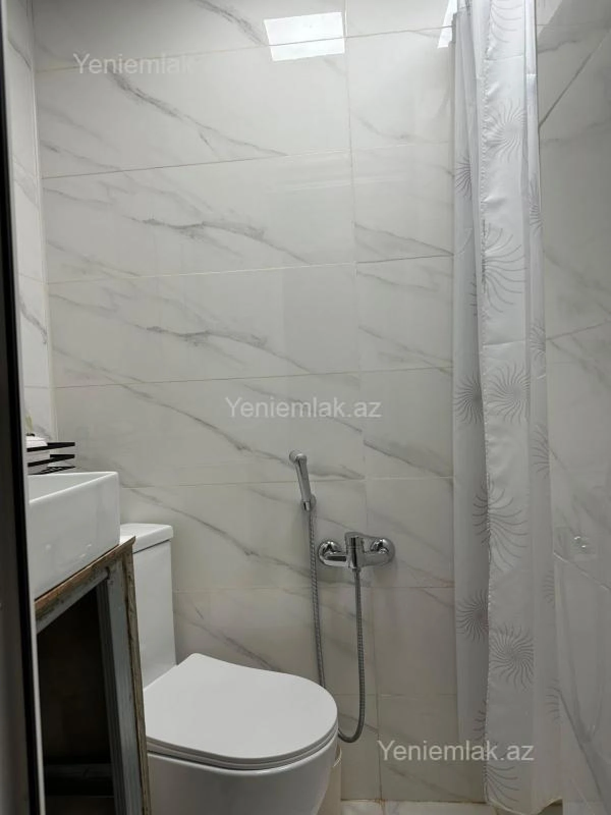 Satılır 2 otaqlı köhnə tikili 38 m²