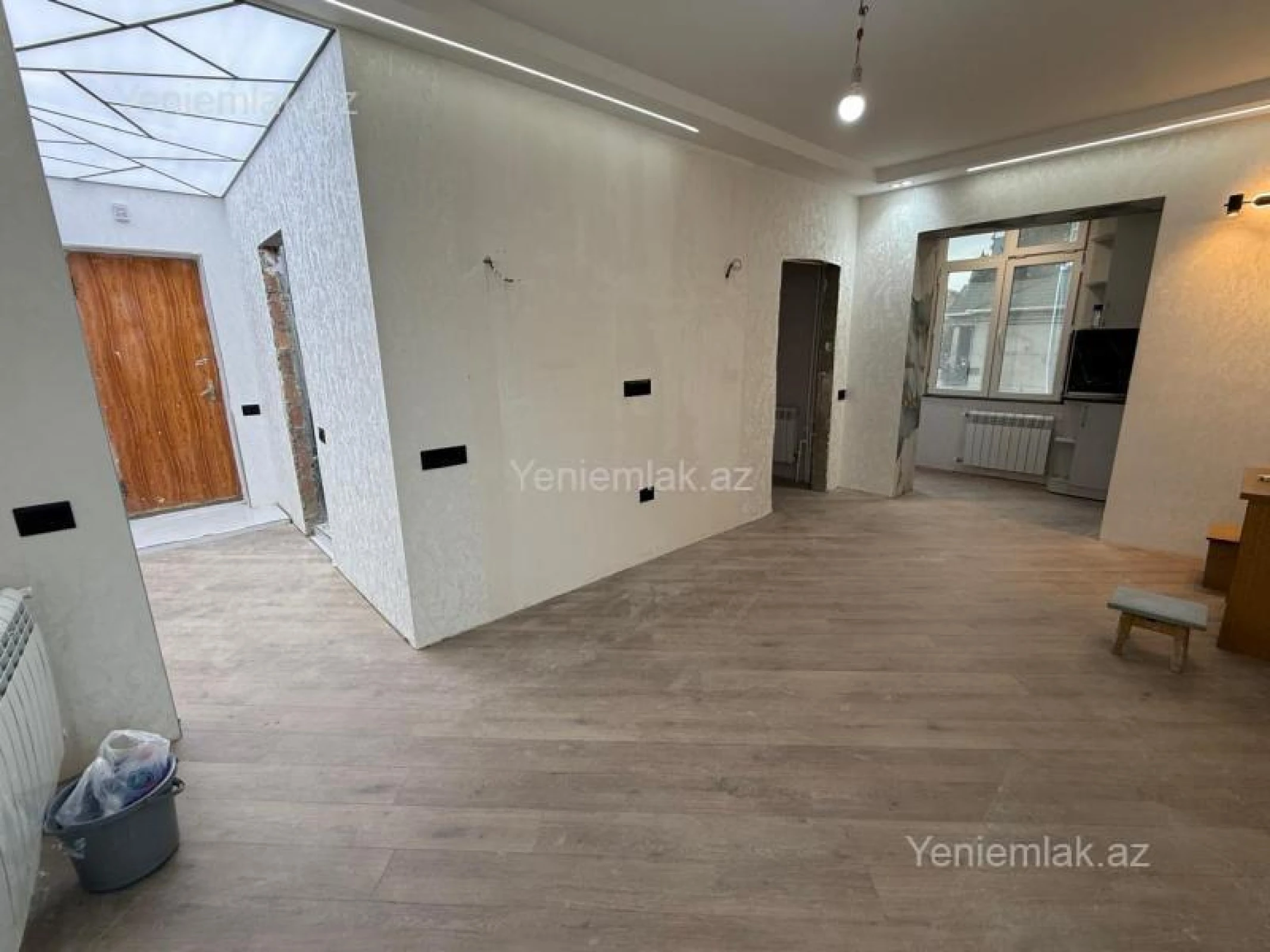 Satılır 1 otaqlı köhnə tikili 40 m²