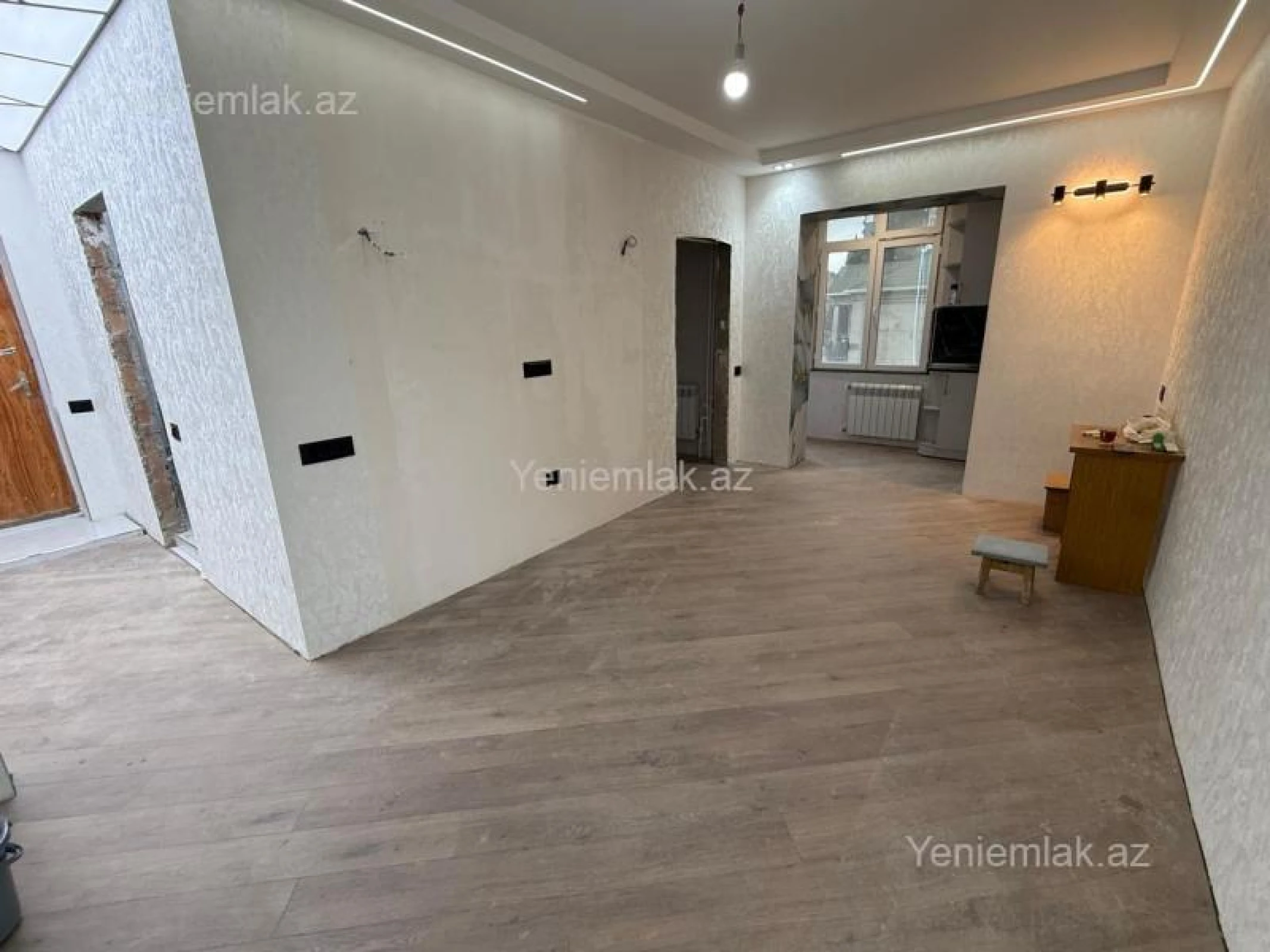 Satılır 1 otaqlı köhnə tikili 40 m²