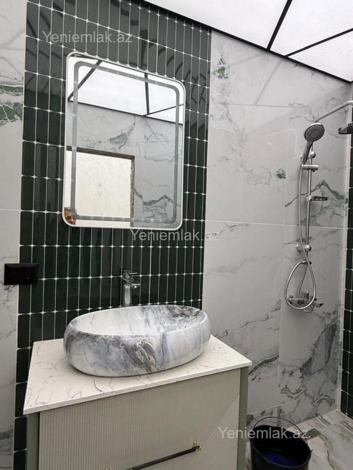 Satılır 1 otaqlı köhnə tikili 40 m²