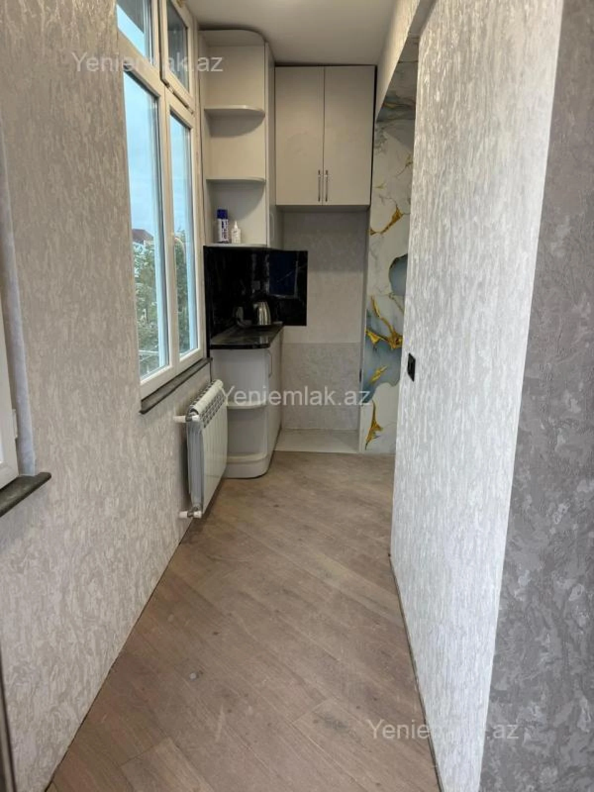 Satılır 1 otaqlı köhnə tikili 40 m²