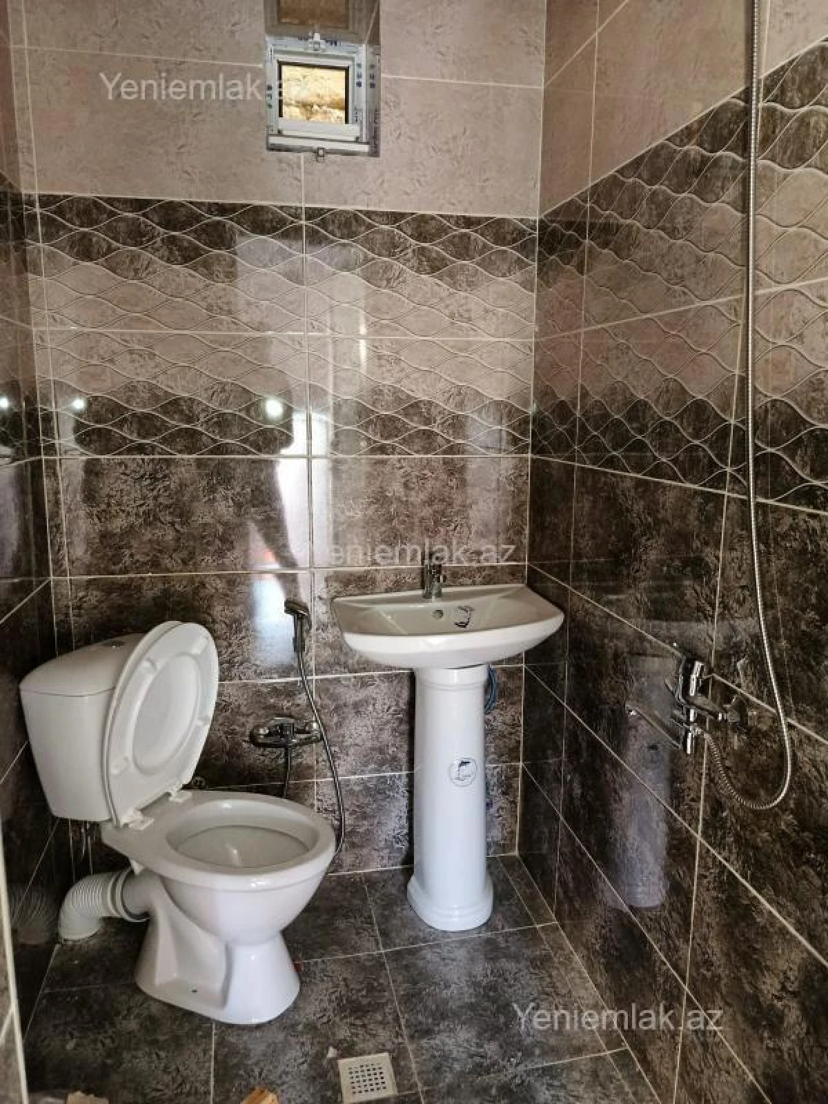 Satılır 1 otaqlı həyət evi 60 m²