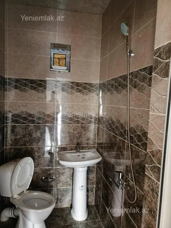 Satılır 1 otaqlı həyət evi 60 m²