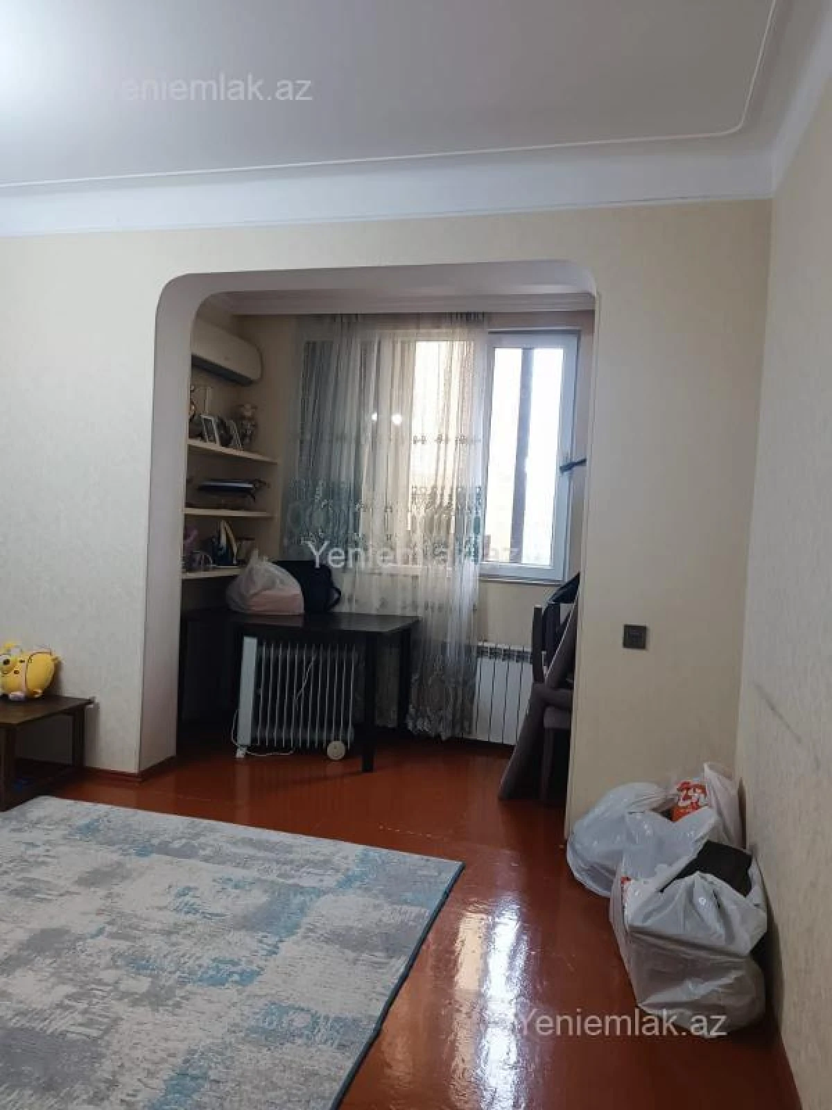 Satılır 2 otaqlı köhnə tikili 65 m²
