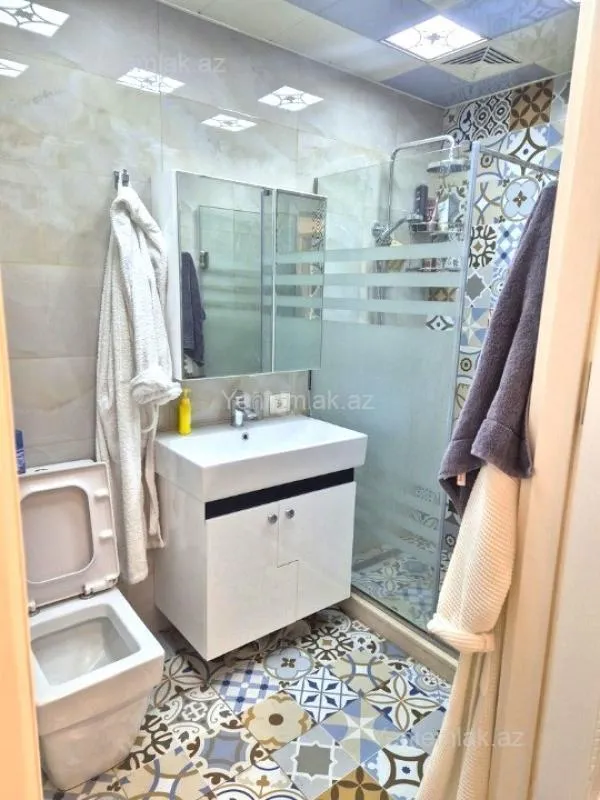 Satılır 2 otaqlı yeni tikili 70 m²