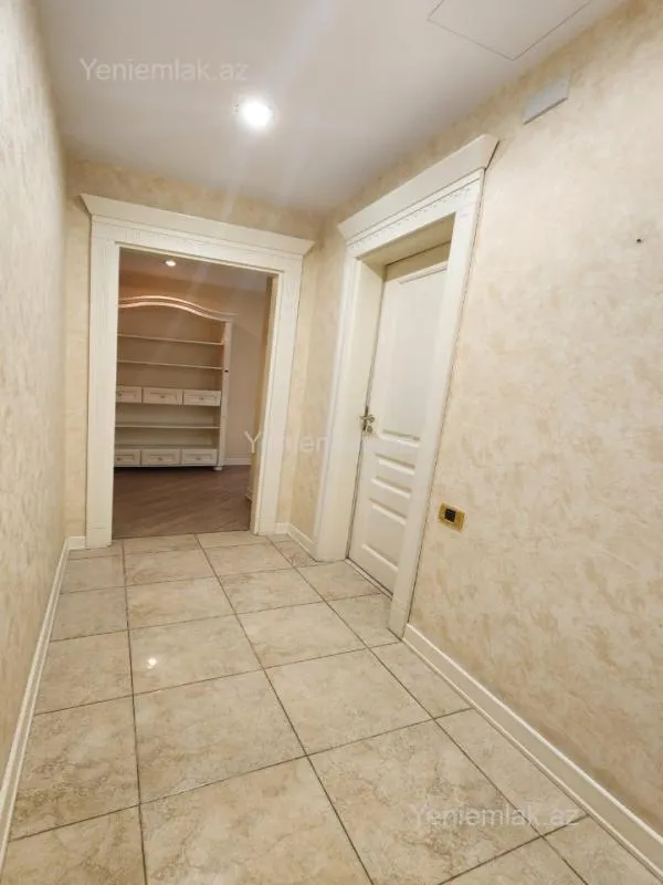 Satılır 4 otaqlı yeni tikili 186 m²