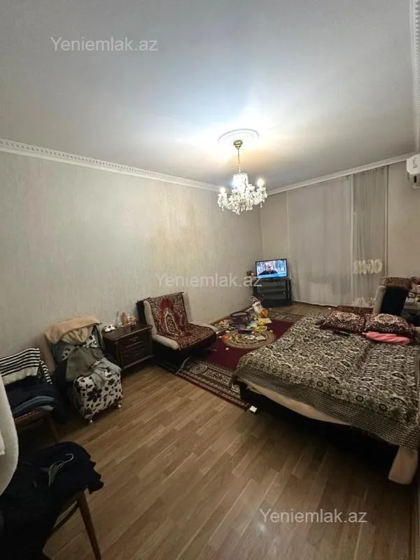 Satılır 2 otaqlı köhnə tikili 60 m²