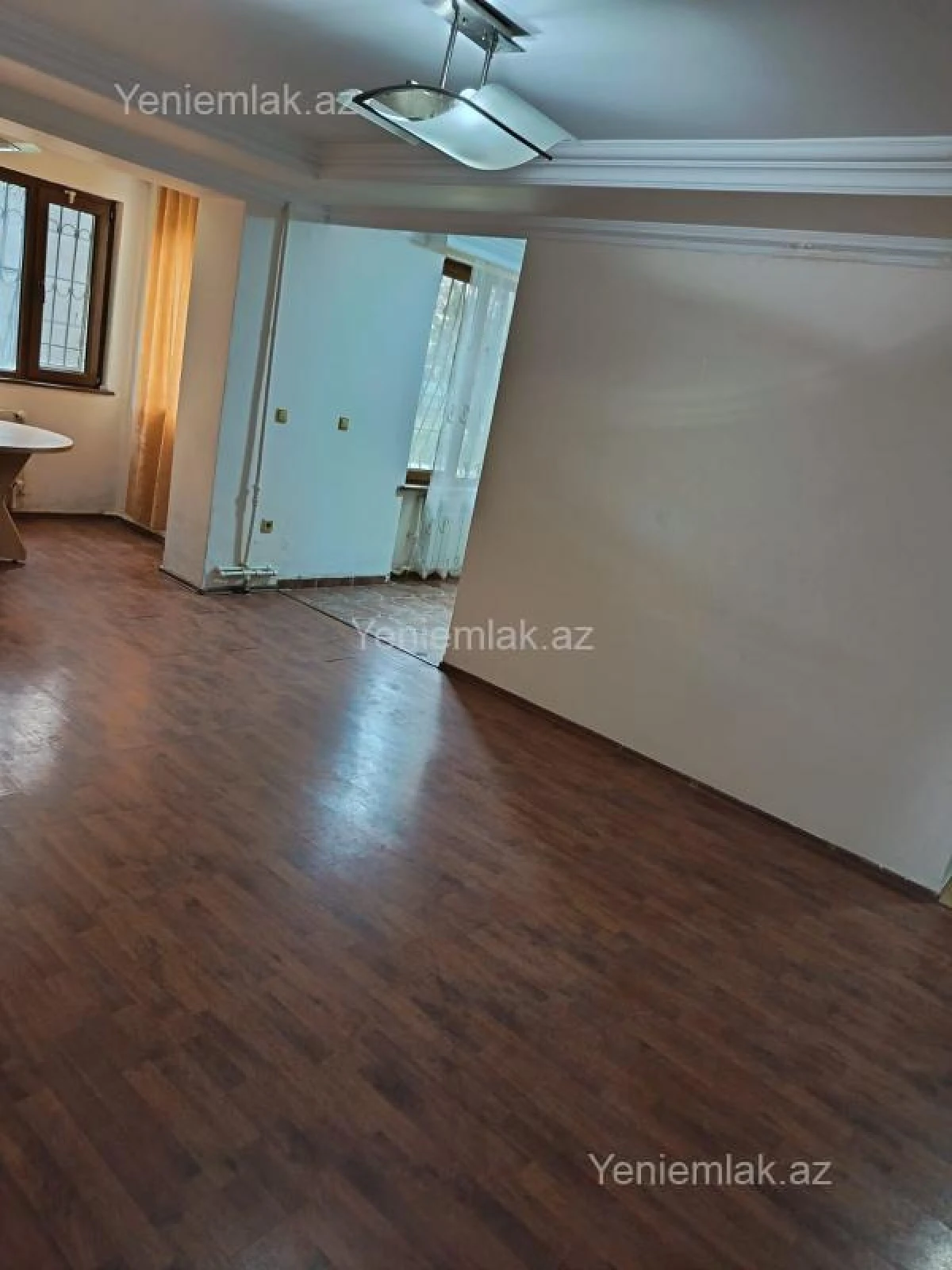 Satılır 2 otaqlı köhnə tikili 42 m²