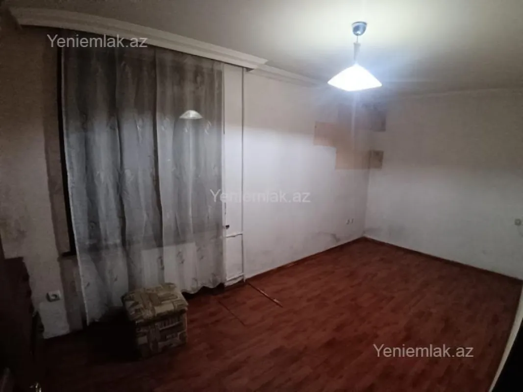 Satılır 2 otaqlı köhnə tikili 42 m²