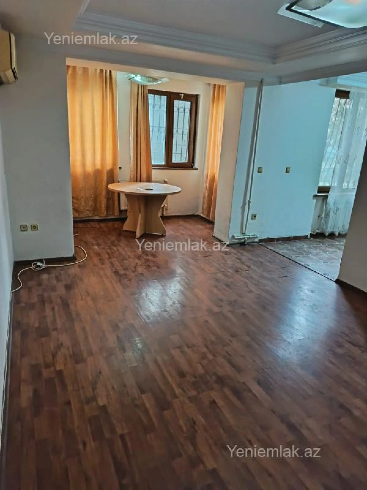 Satılır 2 otaqlı köhnə tikili 42 m²