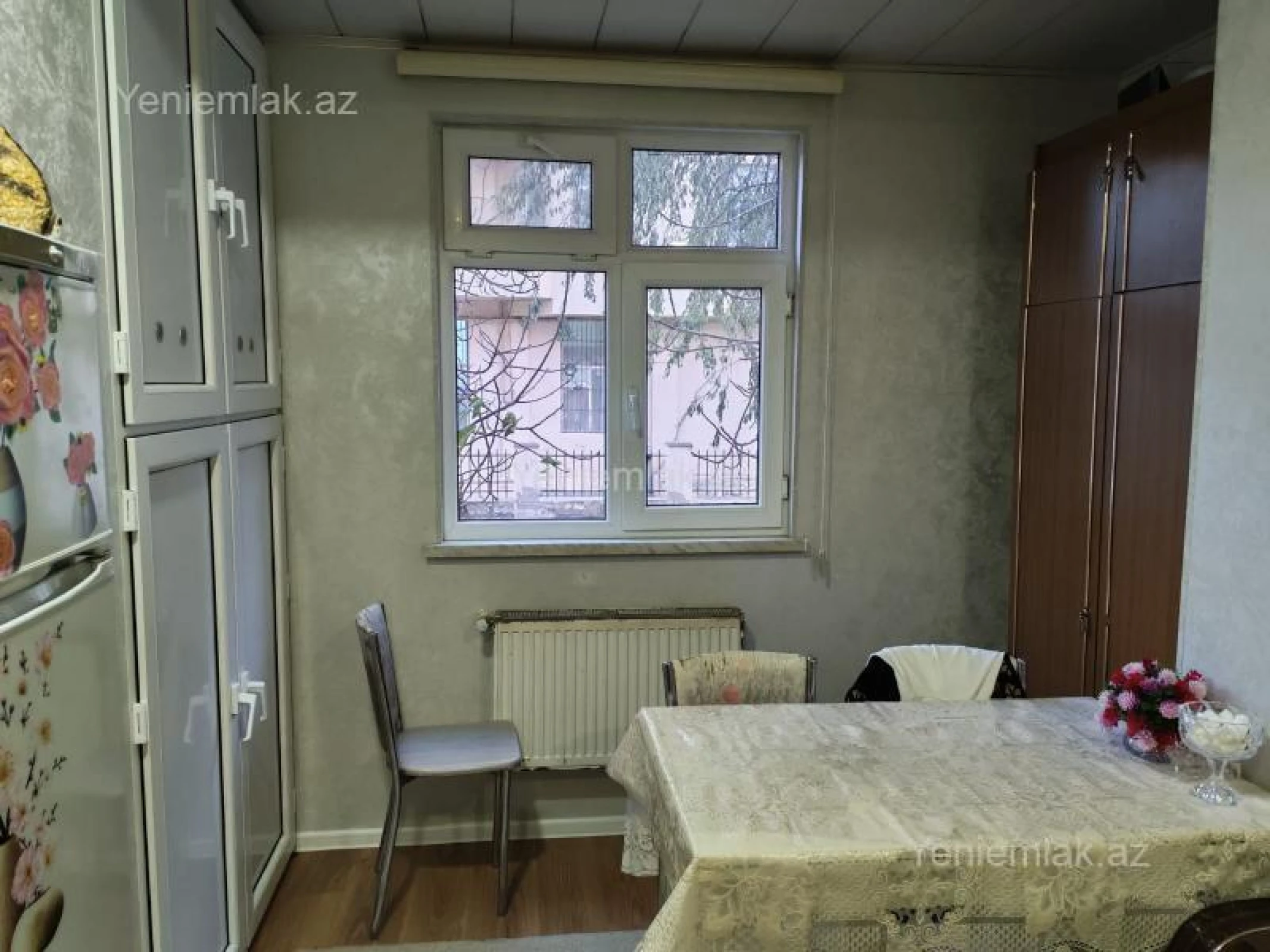 Satılır 2 otaqlı köhnə tikili 52 m²