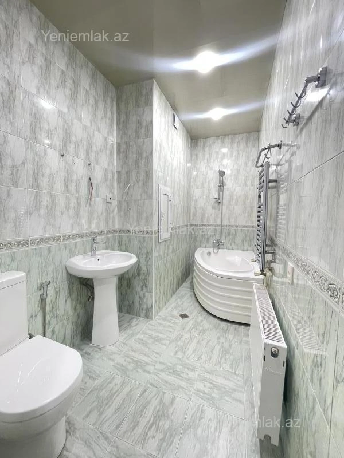 Satılır 2 otaqlı yeni tikili 77 m²