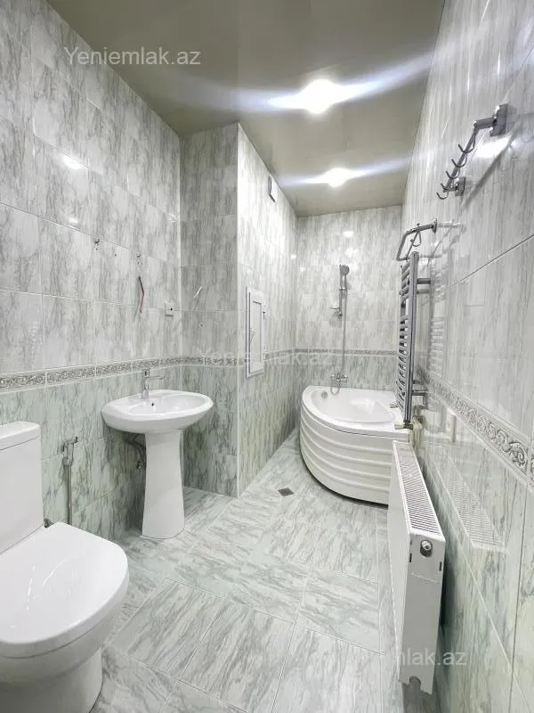 Satılır 2 otaqlı yeni tikili 77 m²