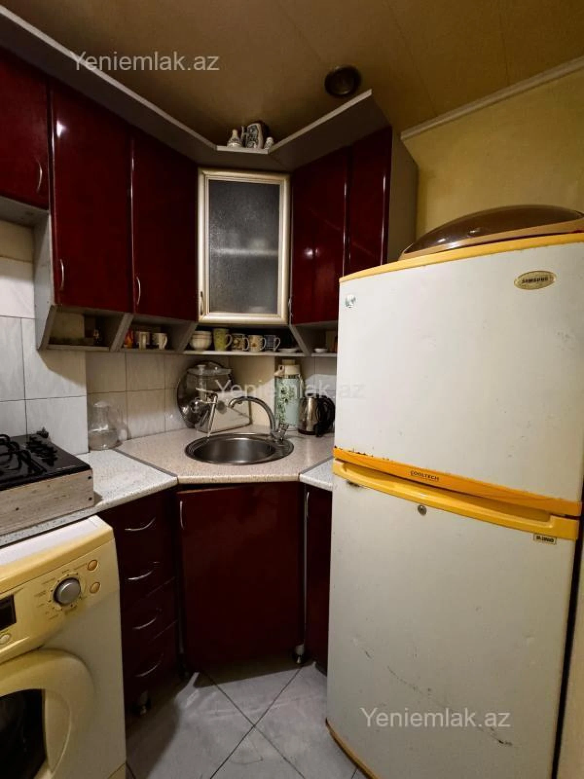 Satılır 2 otaqlı köhnə tikili 42 m²